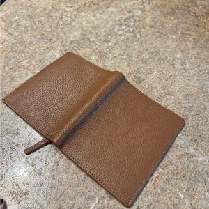 Mark and graham travel wallet